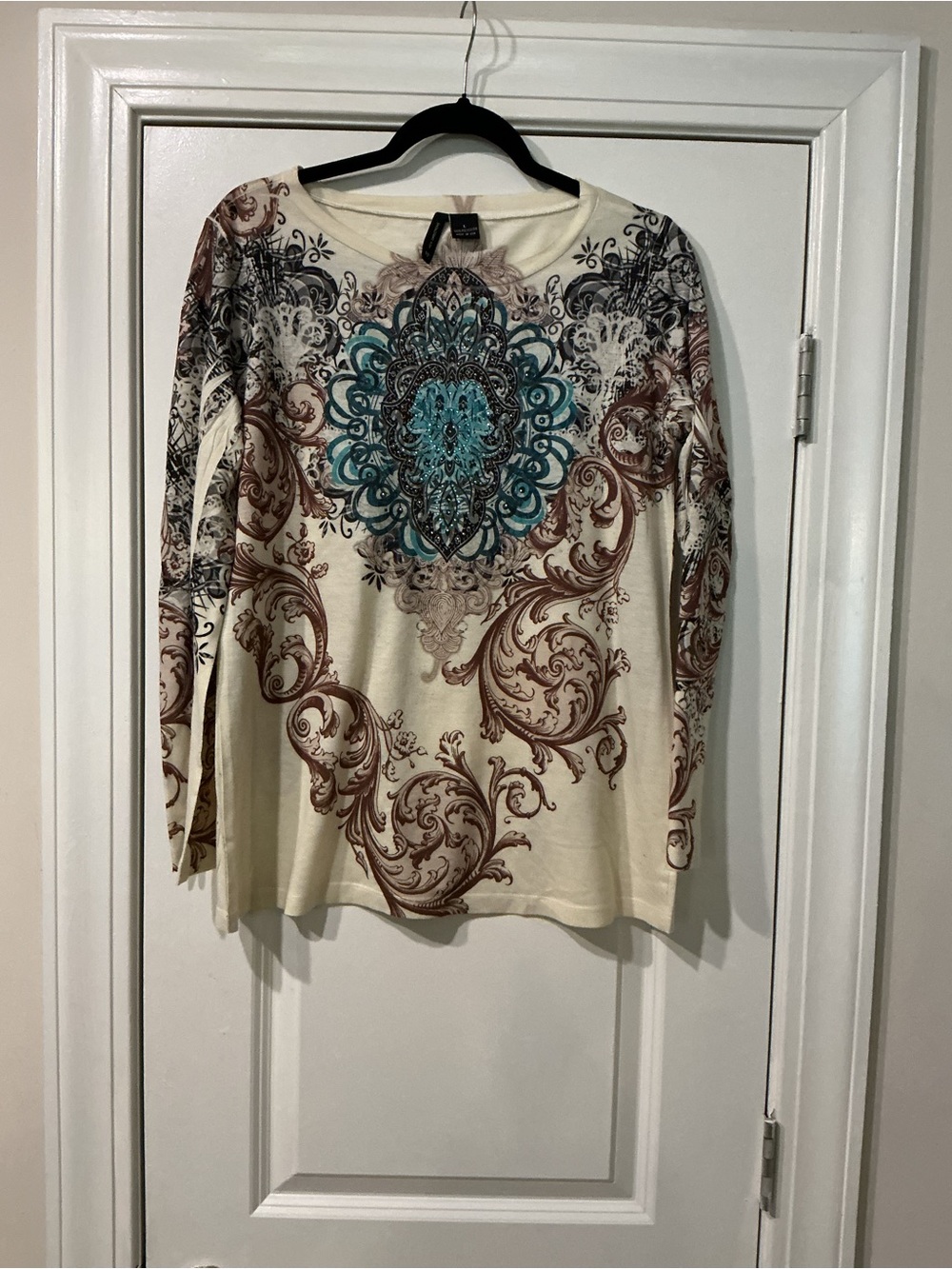 new directions Cream Long-Sleeve Medallion Print Top with Turquoise & Brown